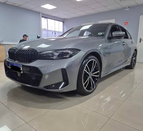 BMW 330e 2.0 16V TURBO HÍBRIDO M SPORT AUTOMÁTICO BMW 330e 2.0 16V TURBO HÍBRIDO M SPORT AUTOMÁTICO